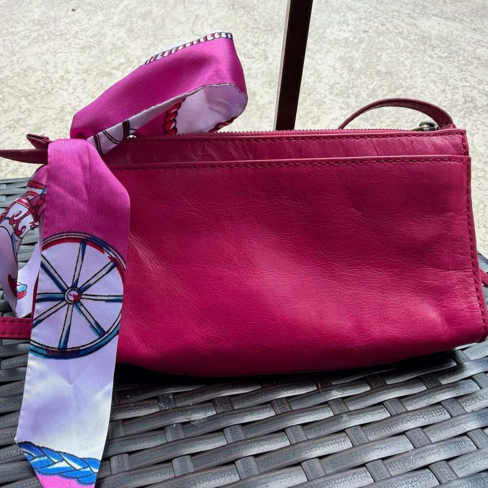 Hobo Darcy Leather Crossbody Bag Pink #005 - Picture 3 of 8